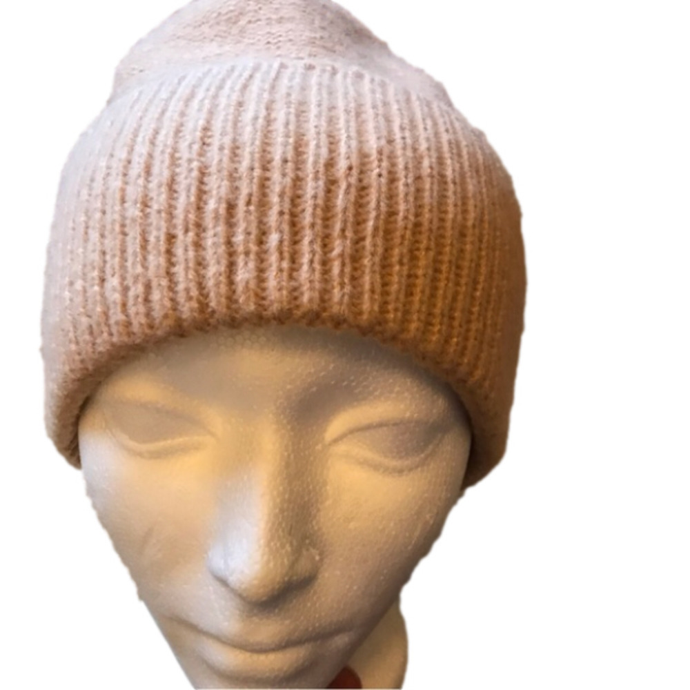 VINCE Camuto knitted winter hat toque cream one size.